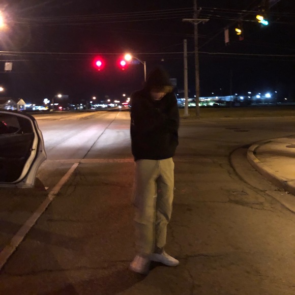 Meet your Posher, Blake - Picture 2 of 4